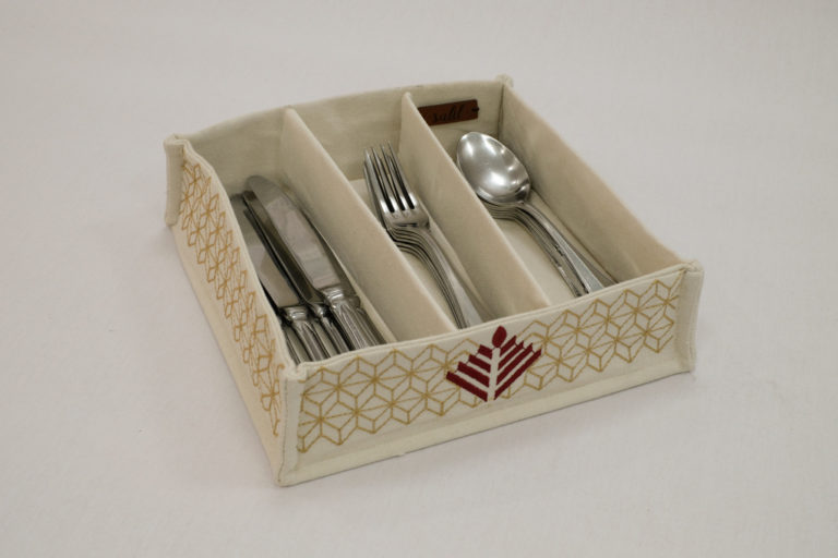 Cutlery Holder Burgundy Lotus - EGP 200-