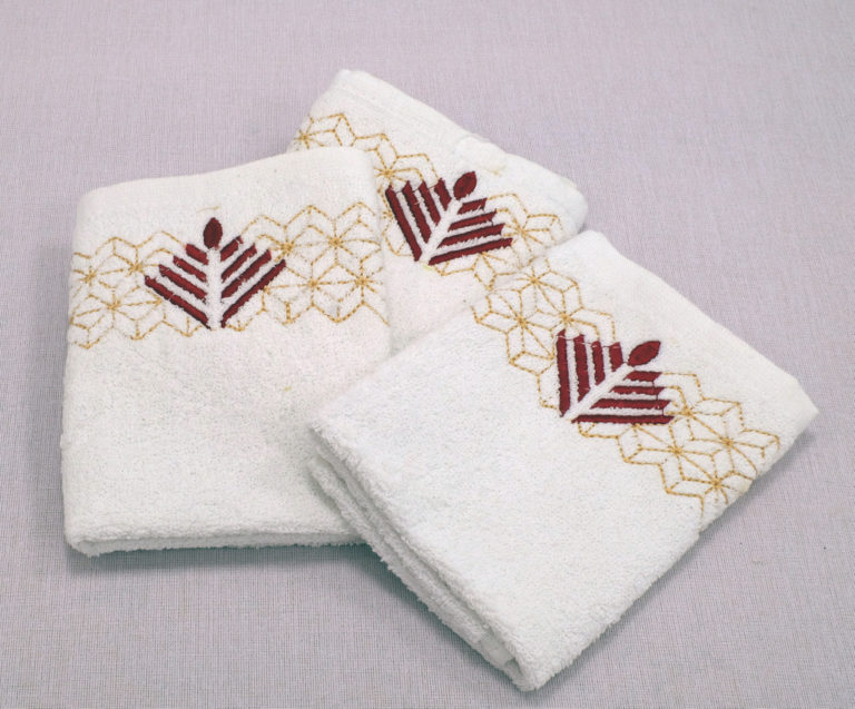 Hand Towel Burgundy Flora with Strip EGP 30_P