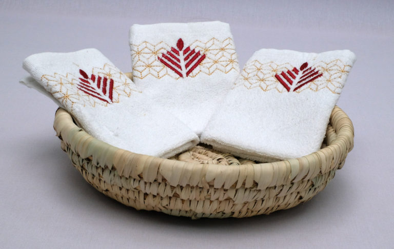 Hand Towel Burgundy _ Gold - EGP 30_P(1)