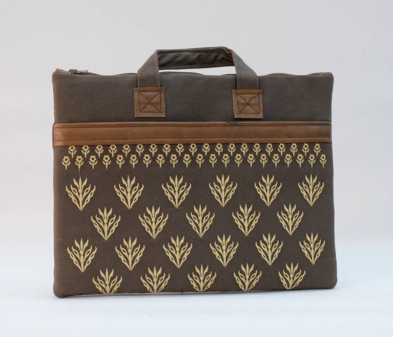 Classic Laptop Bag - Brown x Gold EGP 450